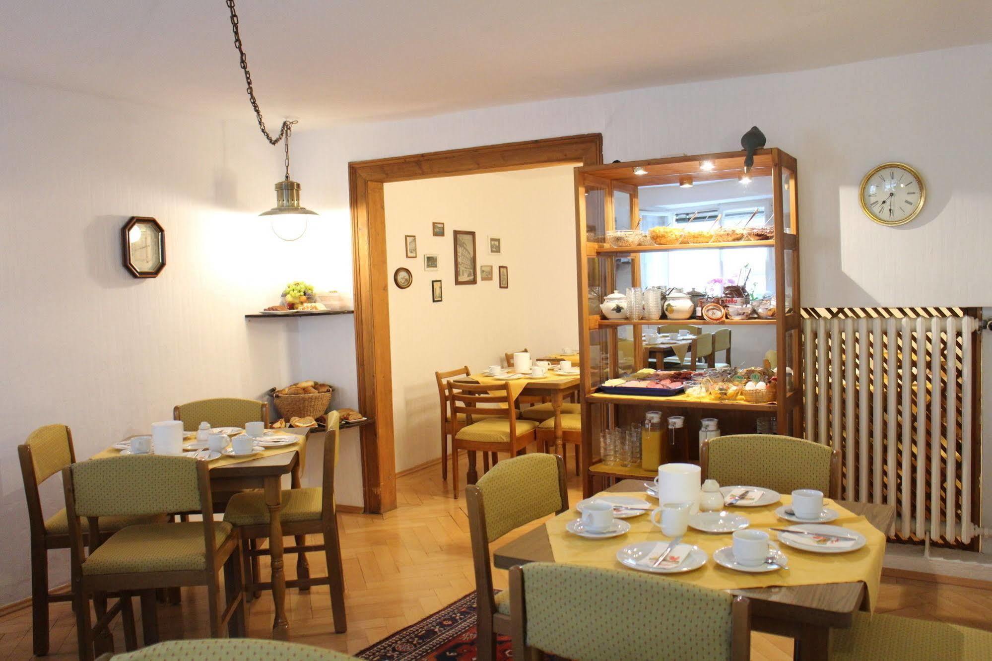 Pension Sonne Bed & Breakfast Bregenz Buitenkant foto